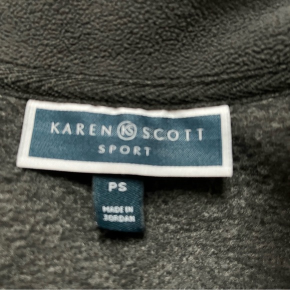 Bundle of 4 fleece vests - Picture 3 of 9